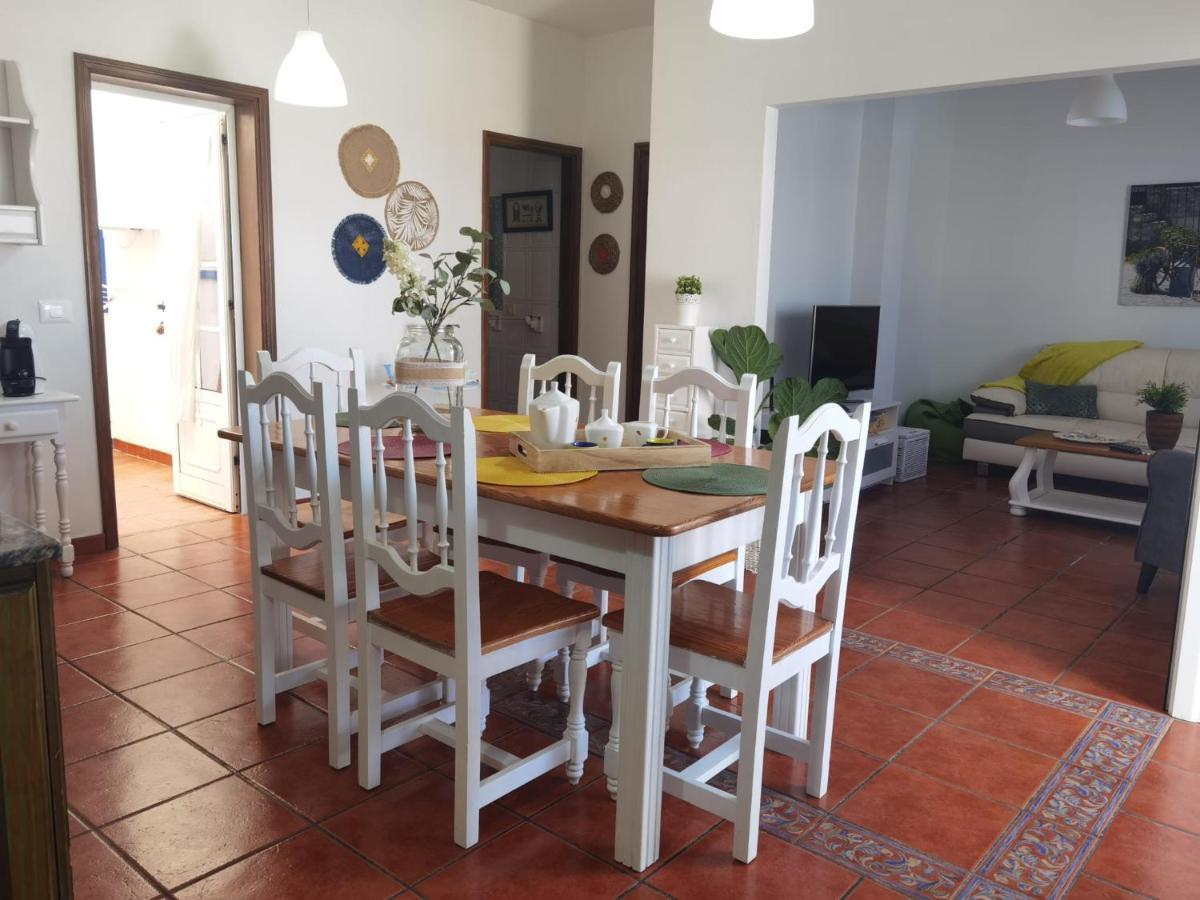 Apartamentoscasajulia La Santa Εξωτερικό φωτογραφία