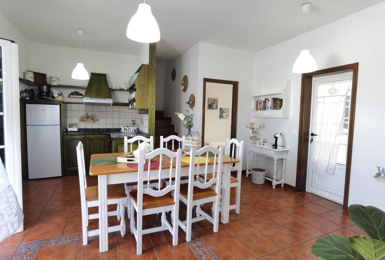 Apartamentoscasajulia La Santa Εξωτερικό φωτογραφία