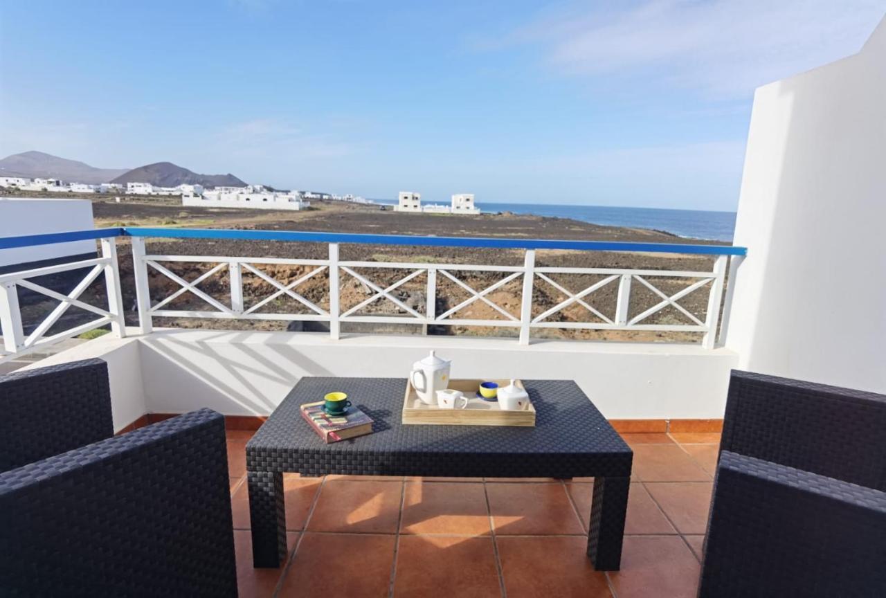 Apartamentoscasajulia La Santa Εξωτερικό φωτογραφία